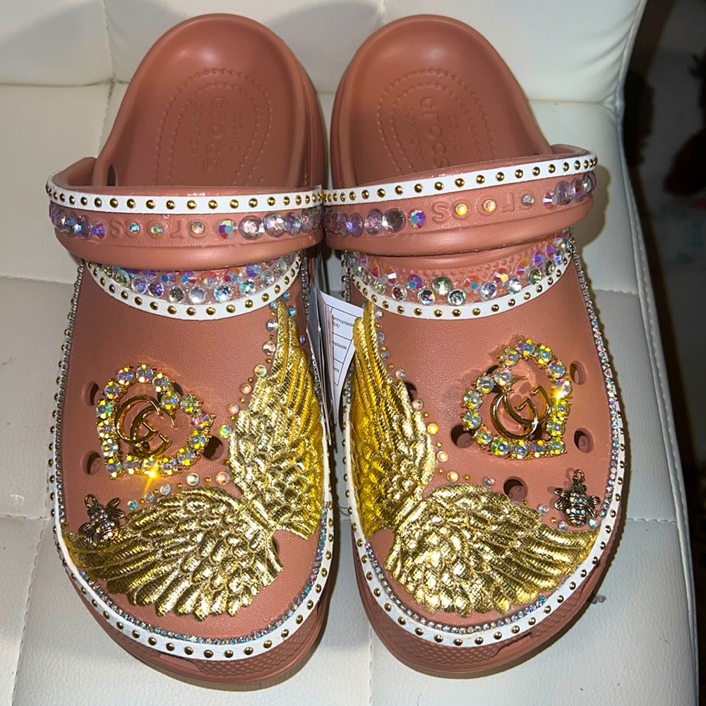 Blush CROCS